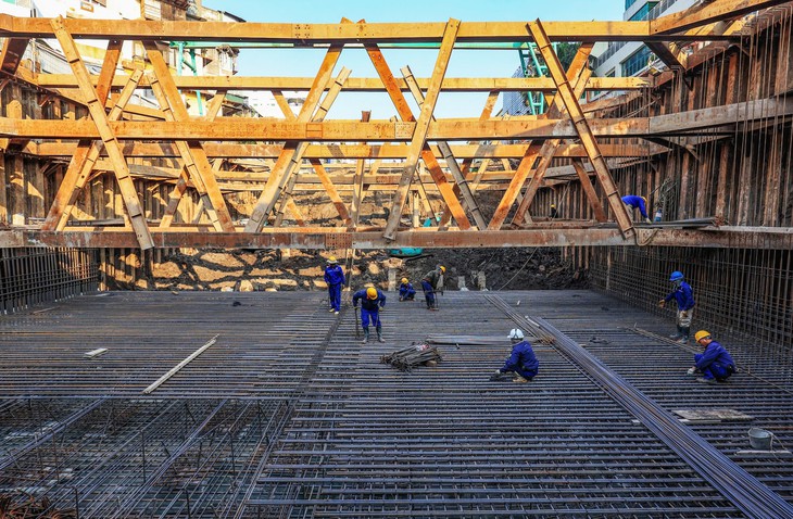 Sau 2/3 thời gian thi công, tiến độ hầm chui Kim Đồng - Giải Phóng mới đạt 50%- Ảnh 3. Sau 2/3 thời gian thi công, tiến độ hầm chui Kim Đồng - Giải Phóng mới đạt 50%- Ảnh 3.