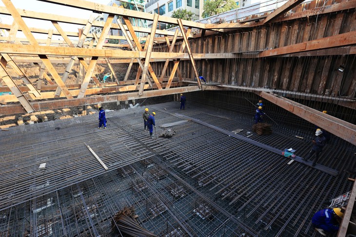 Sau 2/3 thời gian thi công, tiến độ hầm chui Kim Đồng - Giải Phóng mới đạt 50%- Ảnh 8. Sau 2/3 thời gian thi công, tiến độ hầm chui Kim Đồng - Giải Phóng mới đạt 50%- Ảnh 8.