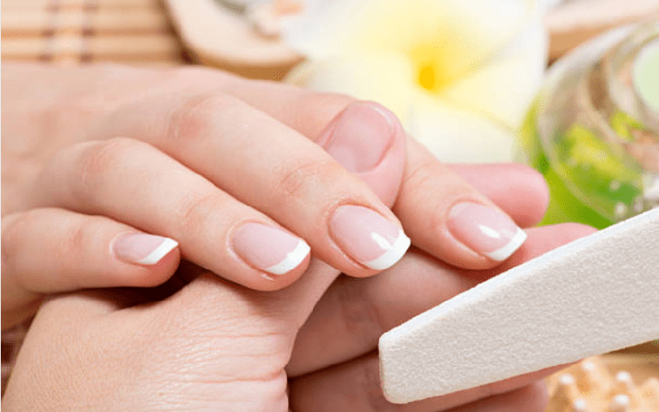Cách chăm sóc móng tay giòn, gãy xước