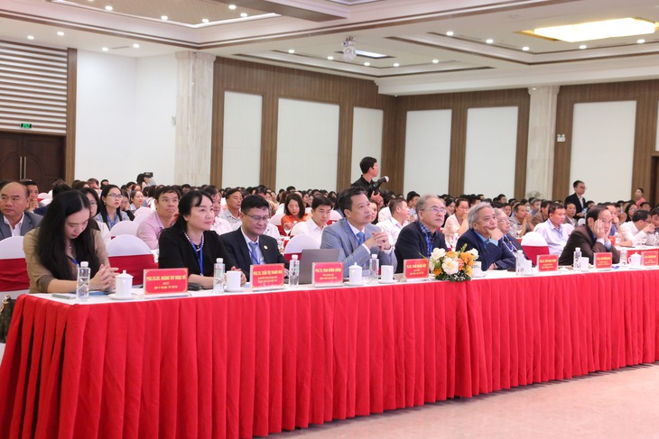 Hội nghị khoa học nội tiết và đái tháo đường - Nghệ An năm 2024- Ảnh 1. Hội nghị khoa học nội tiết và đái tháo đường - Nghệ An năm 2024- Ảnh 1.