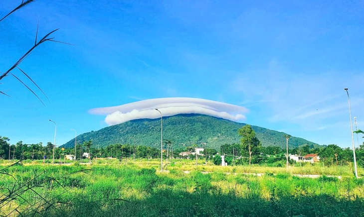 Nguyên nhân xuất hiện mây đĩa bay ở núi Chứa Chan- Ảnh 2. Nguyên nhân xuất hiện mây đĩa bay ở núi Chứa Chan- Ảnh 2.