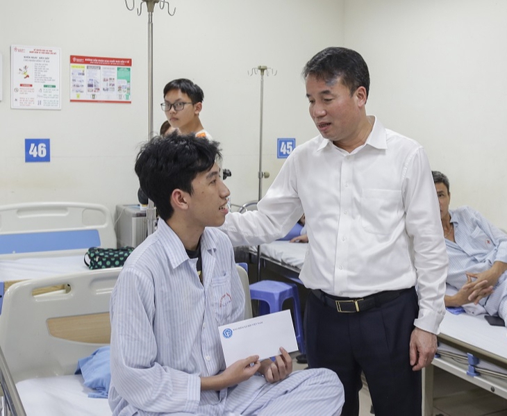 Quỹ BHYT chi trả 142.985 tỷ đồng khám chữa bệnh cho hơn 186 triệu lượt người năm 2024- Ảnh 1. Quỹ BHYT chi trả 142.985 tỷ đồng khám chữa bệnh cho hơn 186 triệu lượt người năm 2024- Ảnh 1.