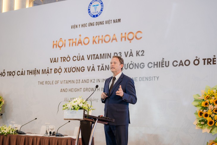 Góc nhìn khoa học về vitamin D3 và K2 cùng Giáo sư Leon Schurgers- Ảnh 1.