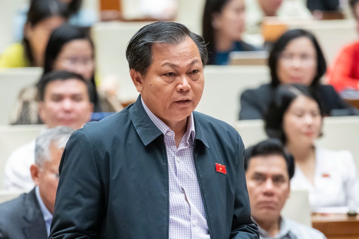 Thống đốc Nguyễn Thị Hồng giải thích việc ngân hàng 'chỉ bán vàng ra, không mua vào'- Ảnh 1. Thống đốc Nguyễn Thị Hồng giải thích việc ngân hàng 'chỉ bán vàng ra, không mua vào'- Ảnh 1.