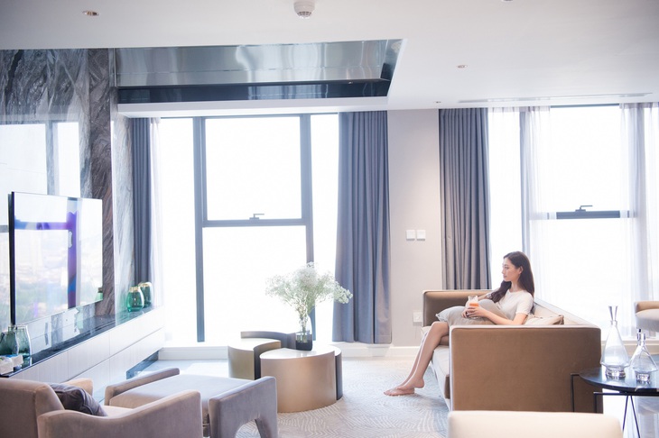 Hoa hậu Việt học Tiến sĩ ở tuổi 24 sở hữu cơ ngơi thế nào?- Ảnh 12.