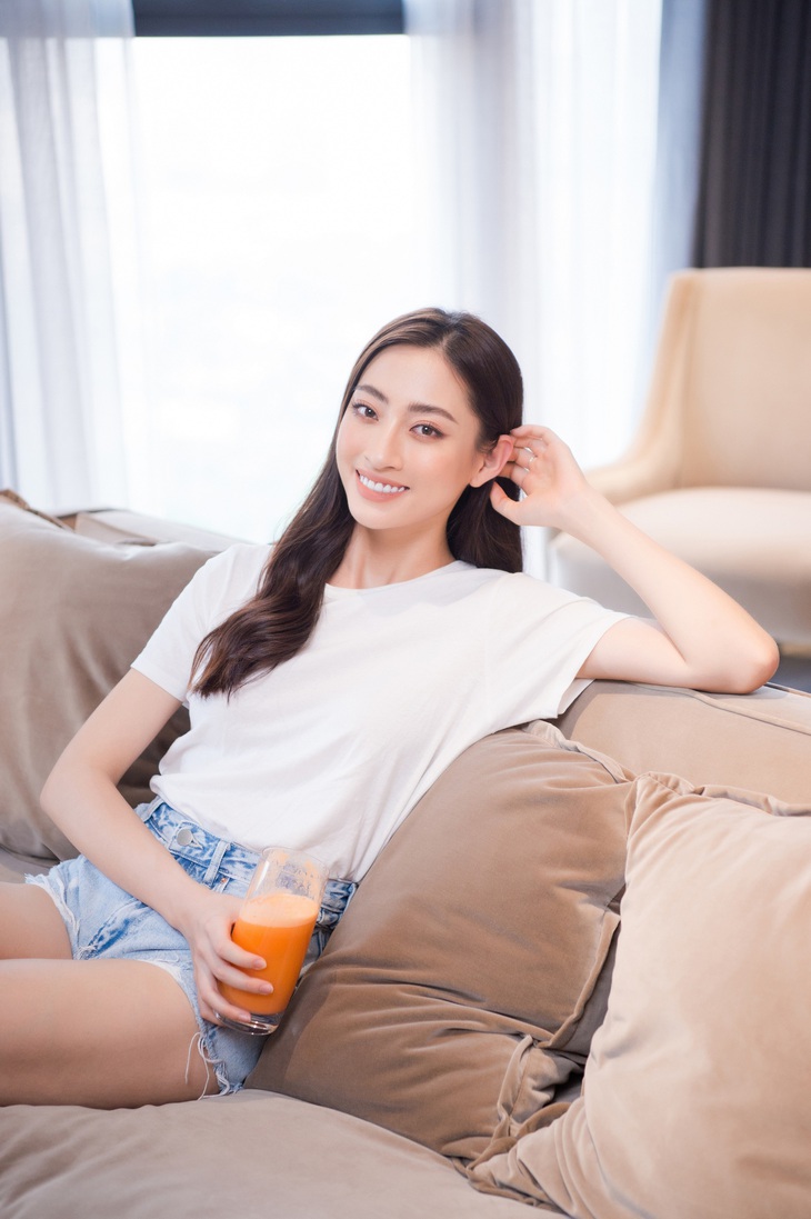 Hoa hậu Việt học Tiến sĩ ở tuổi 24 sở hữu cơ ngơi thế nào?- Ảnh 11.
