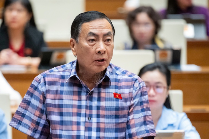 Thống đốc Nguyễn Thị Hồng giải thích việc ngân hàng 'chỉ bán vàng ra, không mua vào'- Ảnh 3. Thống đốc Nguyễn Thị Hồng giải thích việc ngân hàng 'chỉ bán vàng ra, không mua vào'- Ảnh 3.