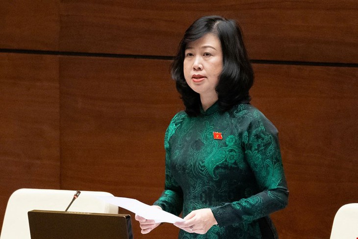 Bộ trưởng Bộ Y tế đeo khẩu trang thử mua thuốc phải kê đơn nhưng nhà thuốc không bán- Ảnh 3. Bộ trưởng Bộ Y tế đeo khẩu trang thử mua thuốc phải kê đơn nhưng nhà thuốc không bán- Ảnh 3.