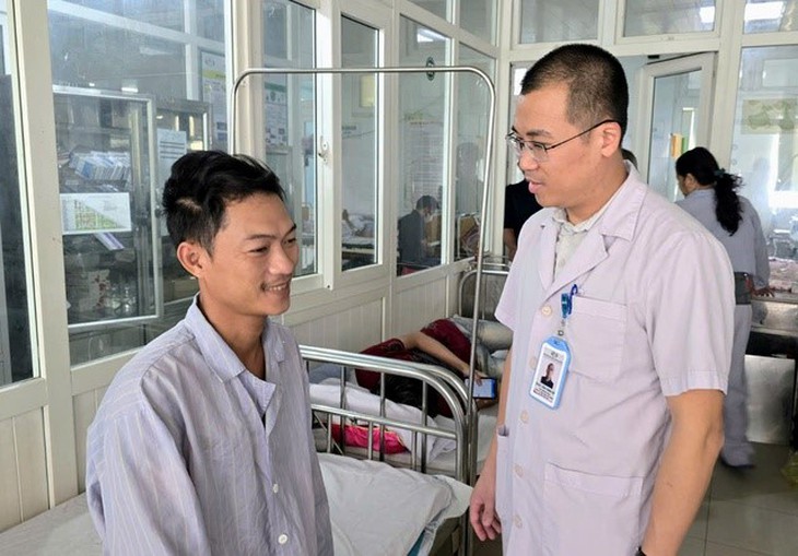 Bệnh viện Hữu nghị đa khoa Nghệ An tiên phong trong phẫu thuật nội soi điều trị thoát vị đĩa đệm- Ảnh 3. Bệnh viện Hữu nghị đa khoa Nghệ An tiên phong trong phẫu thuật nội soi điều trị thoát vị đĩa đệm- Ảnh 3.