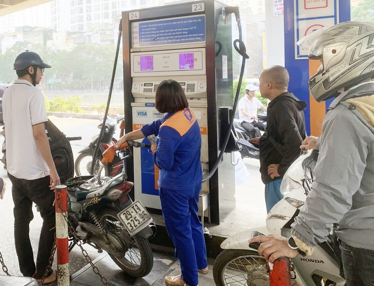 Giá xăng có thể quay đầu giảm trong kỳ điều hành ngày 14/11- Ảnh 1. Giá xăng có thể quay đầu giảm trong kỳ điều hành ngày 14/11- Ảnh 1.