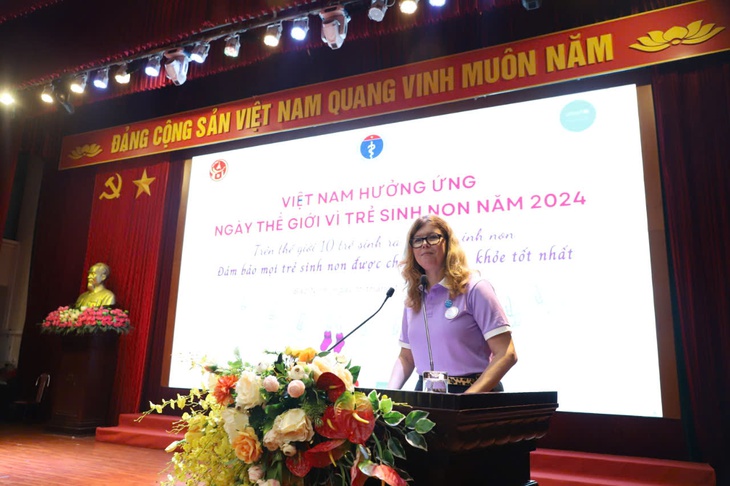 Thứ trưởng Bộ Y tế: 'Bảo đảm cho mọi trẻ sinh non đều được chăm sóc sức khỏe tốt nhất'- Ảnh 3. Thứ trưởng Bộ Y tế: 'Bảo đảm cho mọi trẻ sinh non đều được chăm sóc sức khỏe tốt nhất'- Ảnh 3.