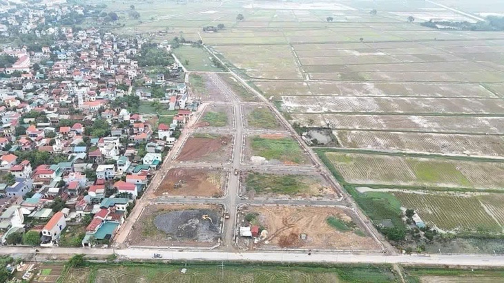 Đấu giá đất ở Thanh Oai, Hà Nội: Vọt lên hơn 90 triệu đồng/m2, "cò đất" rao bán chênh tiền tỷ- Ảnh 2. Đấu giá đất ở Thanh Oai, Hà Nội: Vọt lên hơn 90 triệu đồng/m2, "cò đất" rao bán chênh tiền tỷ- Ảnh 2.