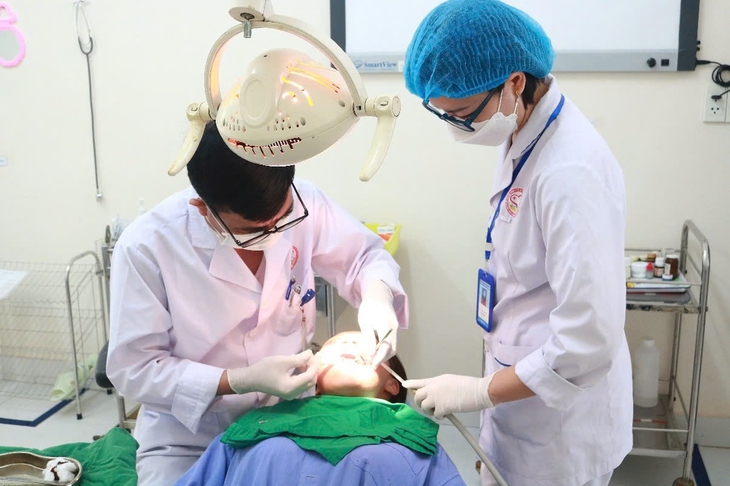 Chấn thương vùng đầu mặt, bệnh nhân được y tế tuyến huyện điều trị thành công- Ảnh 1.