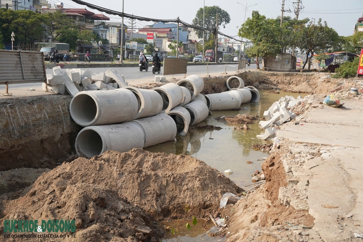 Hiện trạng Dự án mở rộng Quốc lộ 1A 'mắc kẹt' 14 năm chuẩn bị tổ chức cưỡng chế- Ảnh 8. Hiện trạng Dự án mở rộng Quốc lộ 1A 'mắc kẹt' 14 năm chuẩn bị tổ chức cưỡng chế- Ảnh 8.
