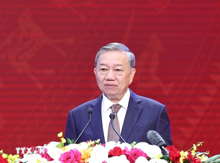 Toàn văn phát biểu của Tổng Bí thư Tô Lâm tại buổi gặp mặt các nhà giáo, cán bộ quản lý giáo dục nhân ngày Nhà giáo Việt Nam- Ảnh 1. Toàn văn phát biểu của Tổng Bí thư Tô Lâm tại buổi gặp mặt các nhà giáo, cán bộ quản lý giáo dục nhân ngày Nhà giáo Việt Nam- Ảnh 1.