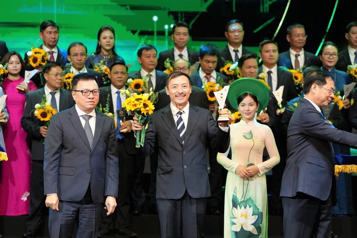 2 sản phẩm nổi bật của Nam Dược tiếp tục đạt Thương hiệu Quốc gia Việt Nam năm 2024- Ảnh 1. 2 sản phẩm nổi bật của Nam Dược tiếp tục đạt Thương hiệu Quốc gia Việt Nam năm 2024- Ảnh 1.