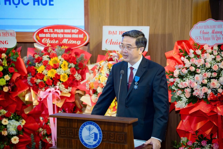 Người thầy ngành y: Hành trình đam mê khoa học và tận hiến vì thế hệ mai sau- Ảnh 1. Người thầy ngành y: Hành trình đam mê khoa học và tận hiến vì thế hệ mai sau- Ảnh 1.