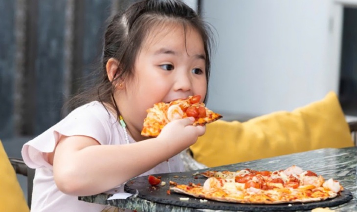 Có phải trẻ béo phì dễ dậy thì sớm?- Ảnh 3. Có phải trẻ béo phì dễ dậy thì sớm?- Ảnh 3.