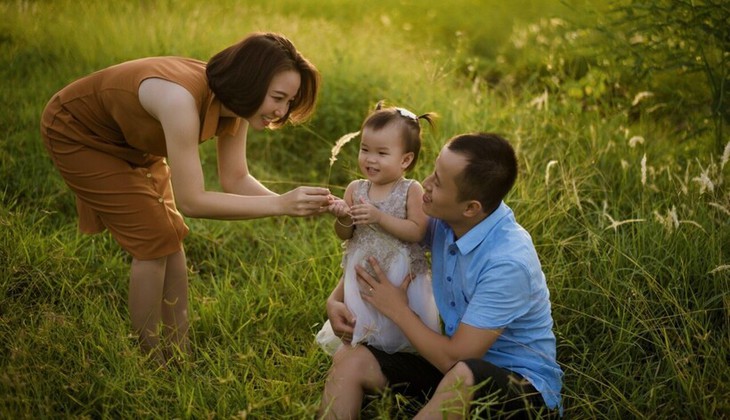 Cô giáo tiểu học hạnh phúc được làm mẹ 3 'hạt cát' yêu thương sau nhiều năm hiếm muộn- Ảnh 1. Cô giáo tiểu học hạnh phúc được làm mẹ 3 'hạt cát' yêu thương sau nhiều năm hiếm muộn- Ảnh 1.