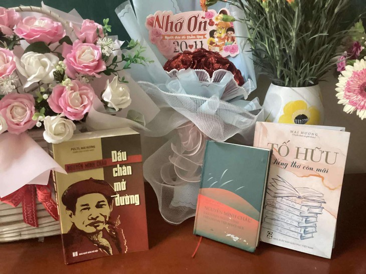 Gợi ý quà tặng 20/11 ý nghĩa dành để tri ân thầy cô giáo- Ảnh 2.