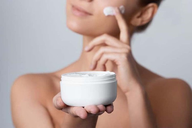 Cách khắc phục da khô, đóng vảy mùa đông- Ảnh 1. Cách khắc phục da khô, đóng vảy mùa đông- Ảnh 1.