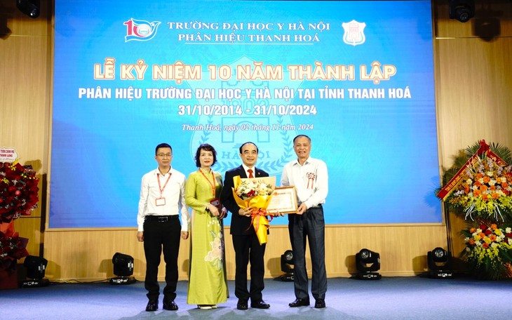 Phân hiệu Trường Đại học Y Hà Nội tại Thanh Hoá kỷ niệm 10 năm thành lập- Ảnh 2. Phân hiệu Trường Đại học Y Hà Nội tại Thanh Hoá kỷ niệm 10 năm thành lập- Ảnh 2.