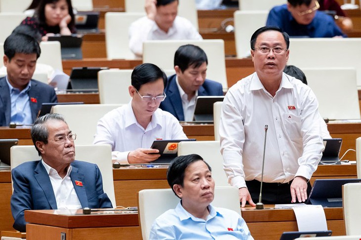 ĐBQH đề nghị xây dựng đường sắt tốc độ cao chạy từ Lạng Sơn đến mũi Cà Mau- Ảnh 1. ĐBQH đề nghị xây dựng đường sắt tốc độ cao chạy từ Lạng Sơn đến mũi Cà Mau- Ảnh 1.