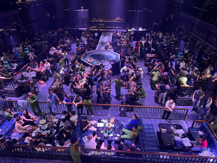 Phát hiện 26 khách dương tính với ma túy tại vũ trường lớn nhất Hải Phòng- Ảnh 1. Phát hiện 26 khách dương tính với ma túy tại vũ trường lớn nhất Hải Phòng- Ảnh 1.