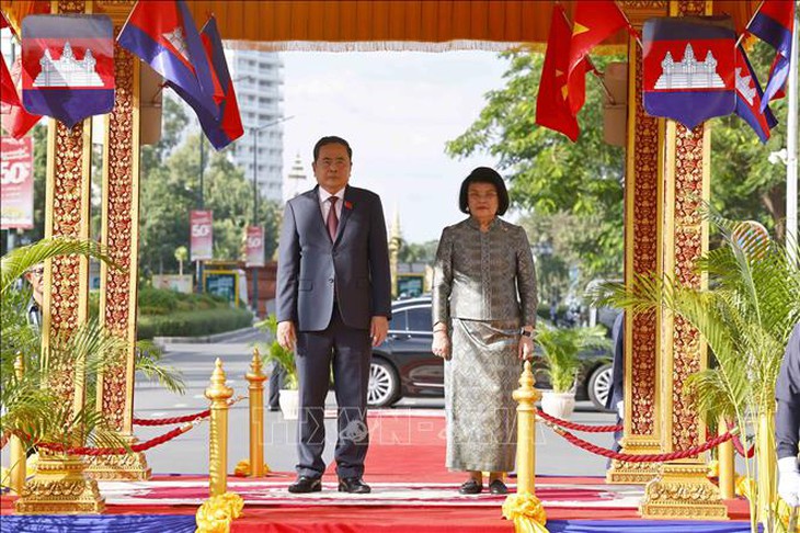 Lễ đón trọng thể Chủ tịch Quốc hội Trần Thanh Mẫn thăm chính thức Campuchia- Ảnh 1. Lễ đón trọng thể Chủ tịch Quốc hội Trần Thanh Mẫn thăm chính thức Campuchia- Ảnh 1.