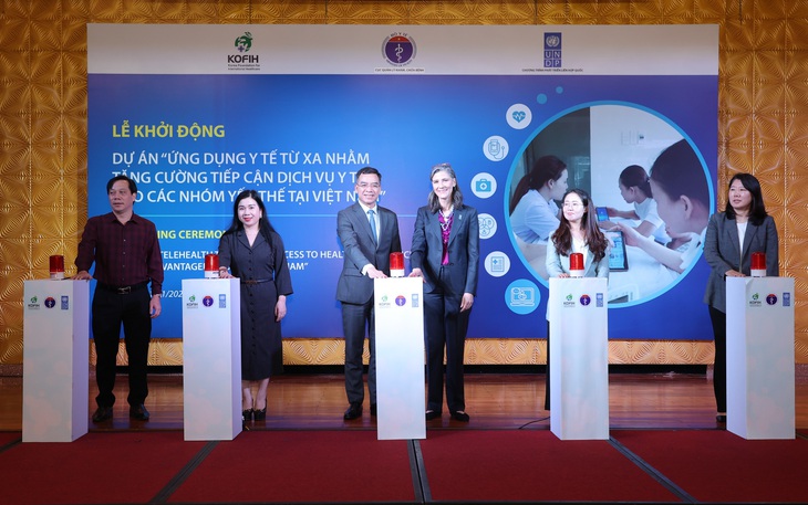 'Như đưa củi sưởi ấm ngày đông cho đồng bào vùng sâu, vùng xa trong chăm sóc sức khoẻ tại y tế cơ sở'- Ảnh 1.