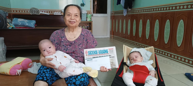 Hình ảnh mới của cặp song sinh mắc bệnh ly thượng bì bóng nước- Ảnh 2. Hình ảnh mới của cặp song sinh mắc bệnh ly thượng bì bóng nước- Ảnh 2.