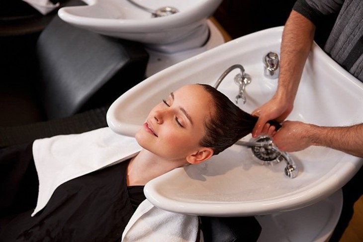 Mẹo nhỏ giúp tóc khỏe đẹp trong mùa đông- Ảnh 1.