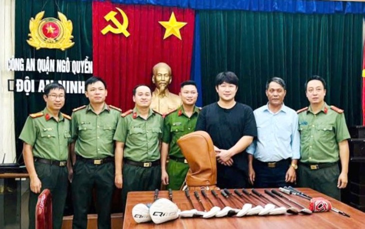 Bỏ quên tài sản giá trị trên xe taxi, Giám đốc người Hàn Quốc được Công an Hải Phòng tìm giúp- Ảnh 1. Bỏ quên tài sản giá trị trên xe taxi, Giám đốc người Hàn Quốc được Công an Hải Phòng tìm giúp- Ảnh 1.