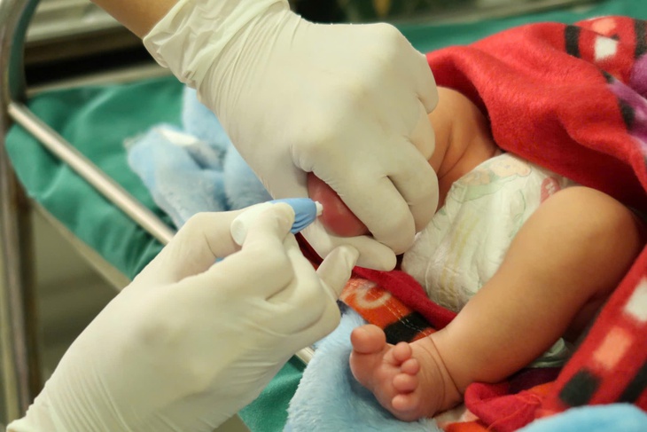 2 giờ đầu ngay sau sinh nên chăm sóc mẹ và trẻ như thế nào?- Ảnh 3. 2 giờ đầu ngay sau sinh nên chăm sóc mẹ và trẻ như thế nào?- Ảnh 3.