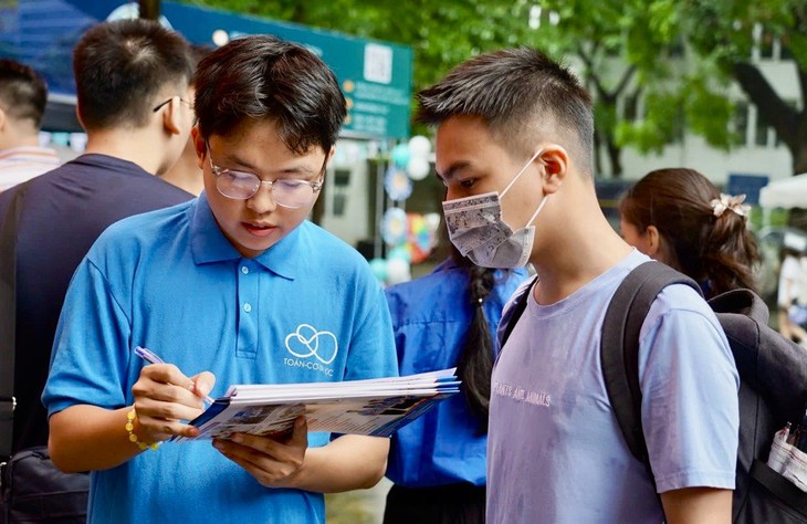 Quy định thời gian đăng ký xét tuyển đại học có thể gây áp lực cho thí sinh- Ảnh 1. Quy định thời gian đăng ký xét tuyển đại học có thể gây áp lực cho thí sinh- Ảnh 1.
