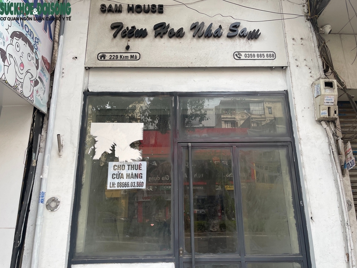 Hà Nội: Hàng loạt mặt bằng kinh doanh trên 'đất vàng' đóng cửa, treo biển cho thuê- Ảnh 10. Hà Nội: Hàng loạt mặt bằng kinh doanh trên 'đất vàng' đóng cửa, treo biển cho thuê- Ảnh 10.