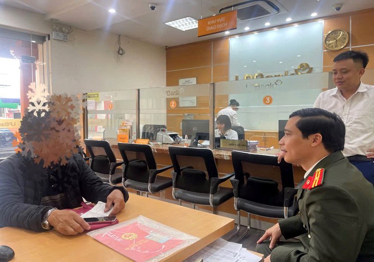 Người đàn ông Hải Phòng suýt bị lừa 5 tỷ đồng sau cuộc điện thoại lạ- Ảnh 1.