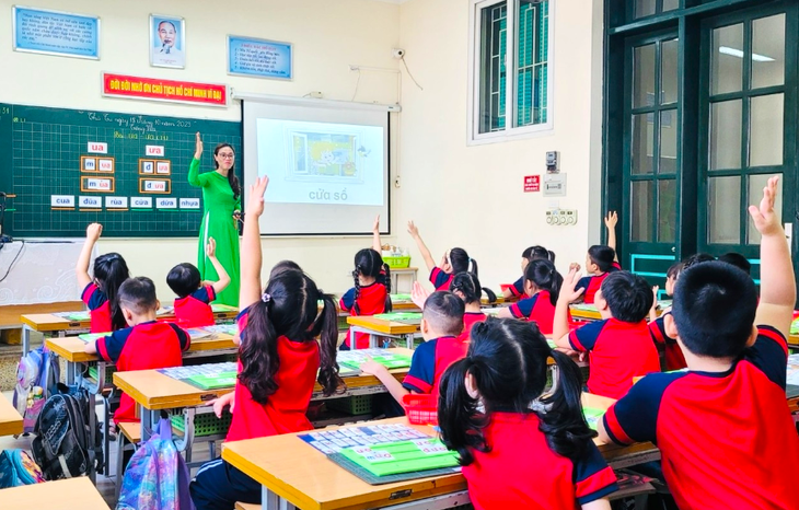 Mức thưởng Tết năm 2025 dành cho giáo viên như thế nào?- Ảnh 1. Mức thưởng Tết năm 2025 dành cho giáo viên như thế nào?- Ảnh 1.