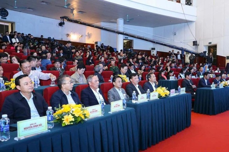 Lắng đọng chương trình nghệ thuật 'Đôi bờ ví, giặm'- Ảnh 1.
