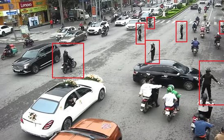 Tạm giữ 4 đối tượng trong vụ dẹp đường cho đoàn xe đám cưới đi qua