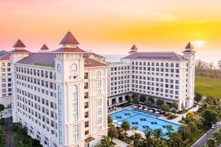 Chủ tịch Crystal Bay Tourism Group - Nguyễn Đức Chi: Du lịch Phú Quốc sẽ bùng nổ với đường bay thẳng từ Đài Loan- Ảnh 4. Chủ tịch Crystal Bay Tourism Group - Nguyễn Đức Chi: Du lịch Phú Quốc sẽ bùng nổ với đường bay thẳng từ Đài Loan- Ảnh 4.