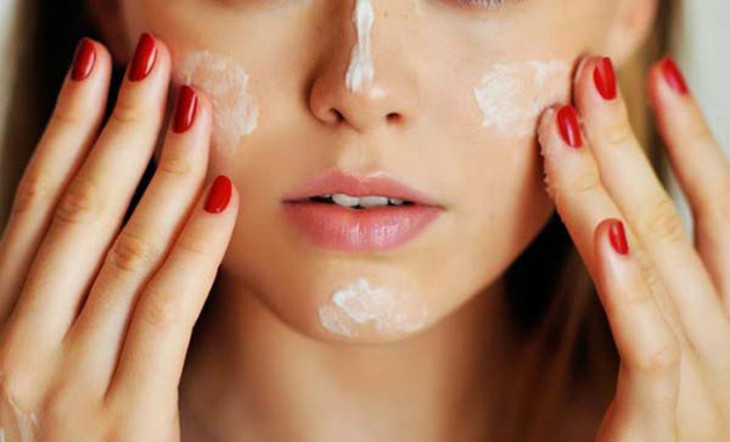 Cách thoa kem chống nắng không bị vón cục- Ảnh 3. Cách thoa kem chống nắng không bị vón cục- Ảnh 3.