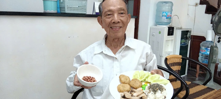 Hành trình tham gia TÔI KHỎE ĐẸP HƠN của cụ ông 83 tuổi và 7 bí quyết để sống khỏe mỗi ngày- Ảnh 4.