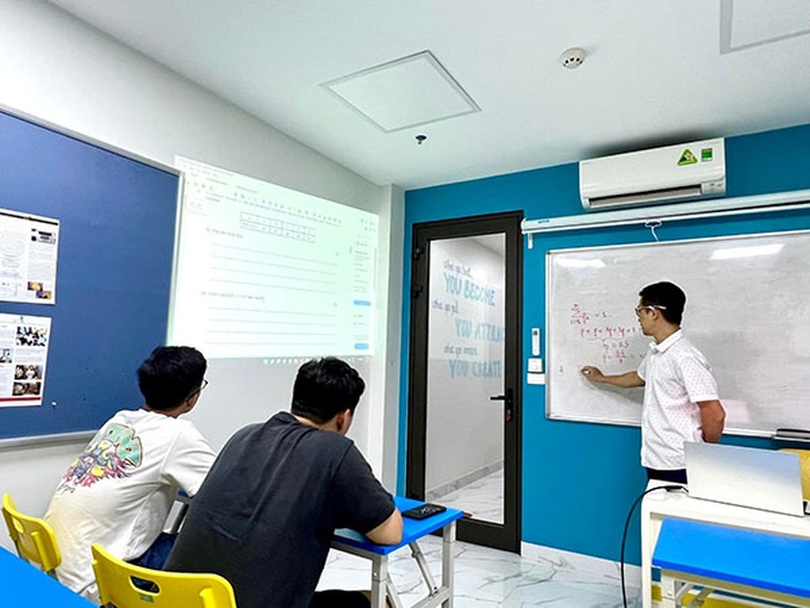 Lý do khiến học sinh đổ xô đi luyện và thi chứng chỉ SAT- Ảnh 1.