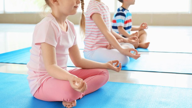 Cách tập luyện phù hợp cho trẻ mắc u não- Ảnh 2.