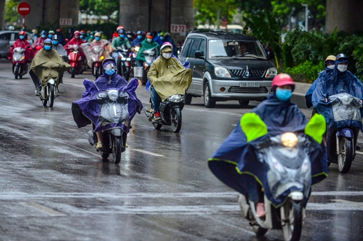 Miền Bắc mưa rét, miền Trung bước vào cao điểm mưa lớn kéo dài- Ảnh 2. Miền Bắc mưa rét, miền Trung bước vào cao điểm mưa lớn kéo dài- Ảnh 2.
