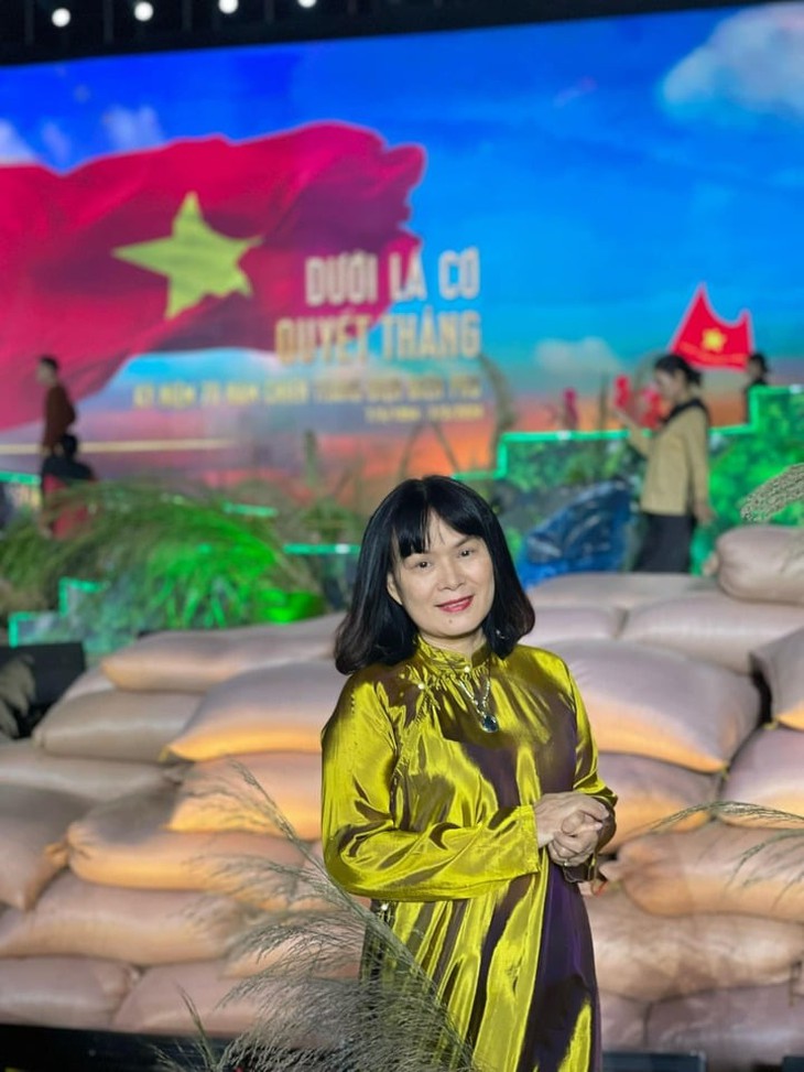 Người kế nhiệm Tạ Bích Loan: Dẫn gameshow Ở nhà chủ nhật, từng du học Australia- Ảnh 3.