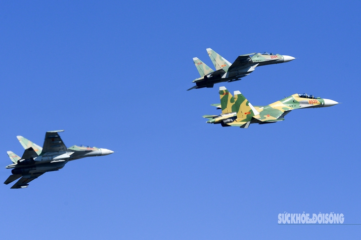 Đột kích ổ 'hổ mang chúa' Su30-MK2 tại sân bay Kép, Bắc Giang- Ảnh 1.