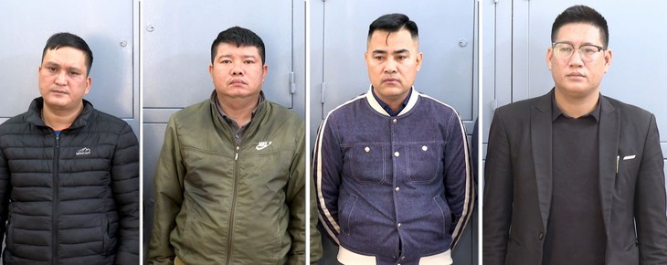 Thực hư thông tin nhóm ‘vệ sĩ’ chặn đường xe Tư lệnh Quân khu 4 cho đám cưới đi qua- Ảnh 2. Thực hư thông tin nhóm ‘vệ sĩ’ chặn đường xe Tư lệnh Quân khu 4 cho đám cưới đi qua- Ảnh 2.