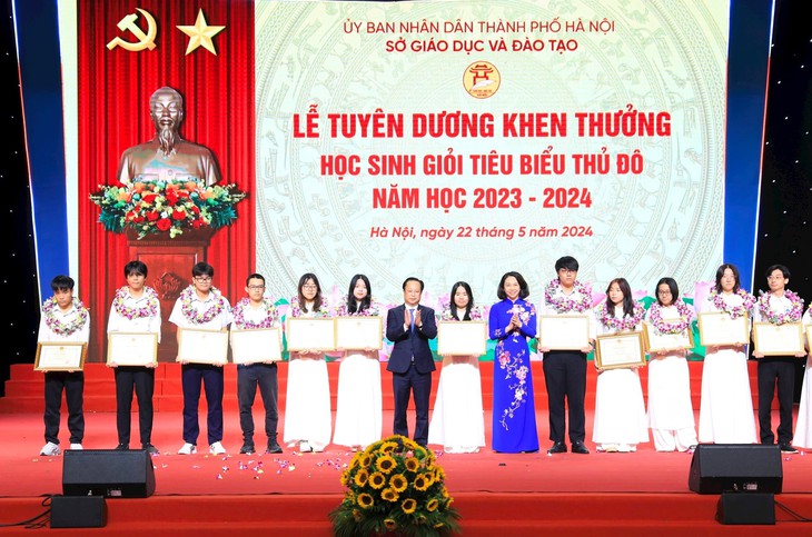 Thưởng 250 triệu nếu học sinh đoạt Huy chương Vàng quốc tế- Ảnh 1.